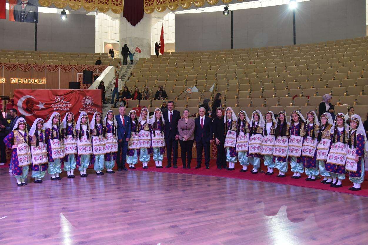 Konya'da Cumhuriyet'in 103. yılı coşkuyla kutlandı 18